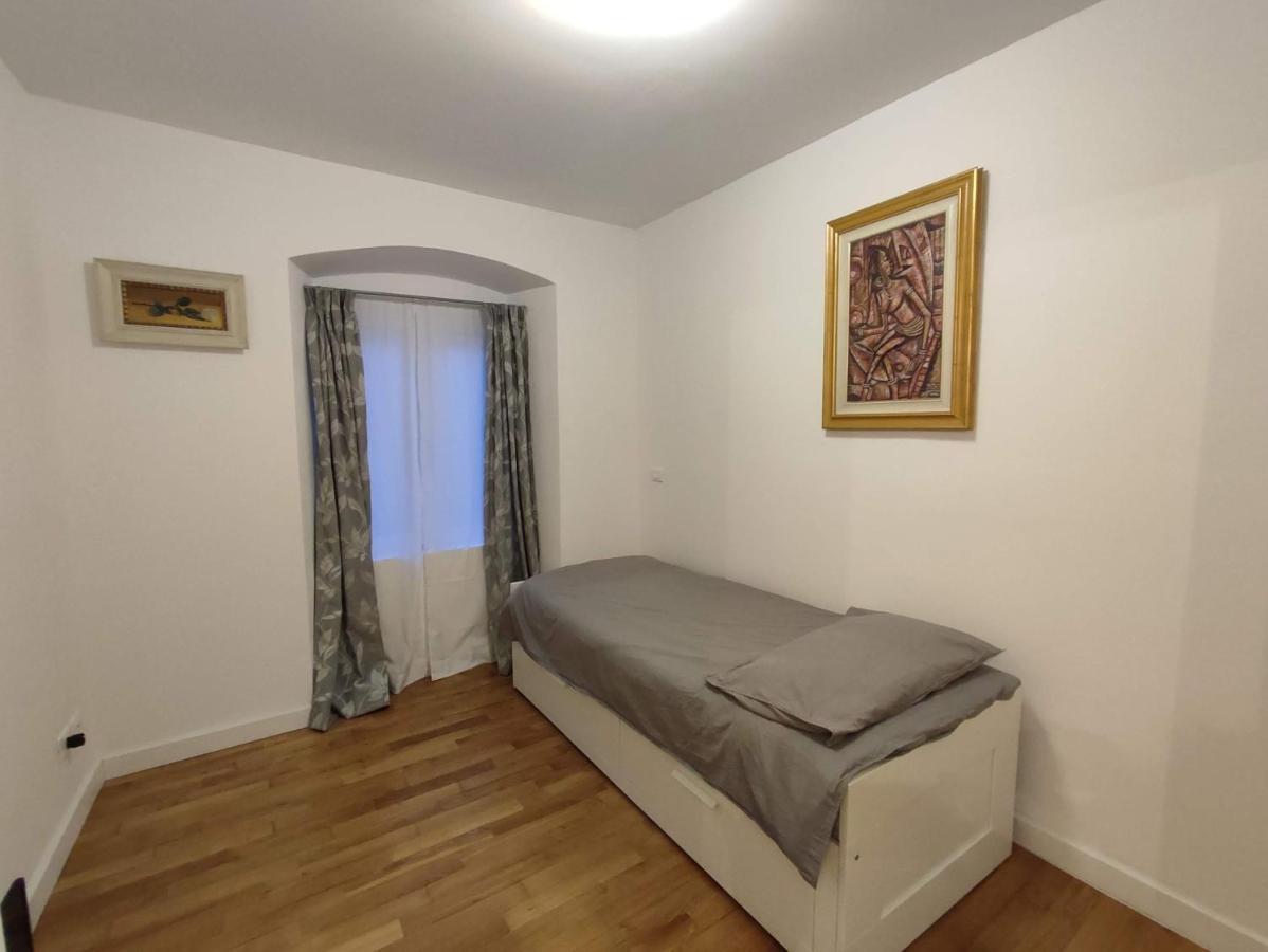 Casa Renova, Intero Appartamento, 2 Camere, Max 4 Ospiti, Trieste Zona Storica Bagian luar foto