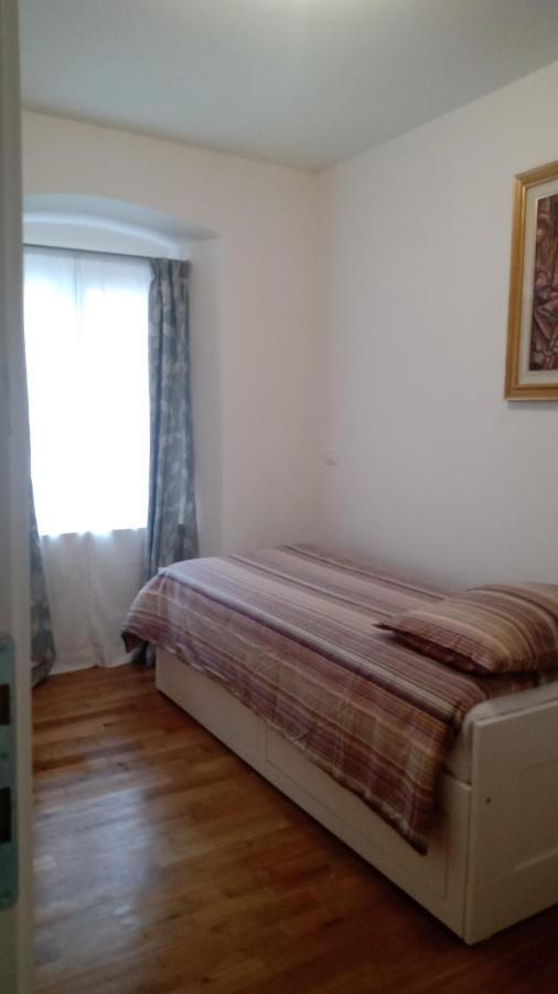 Casa Renova, Intero Appartamento, 2 Camere, Max 4 Ospiti, Trieste Zona Storica Bagian luar foto