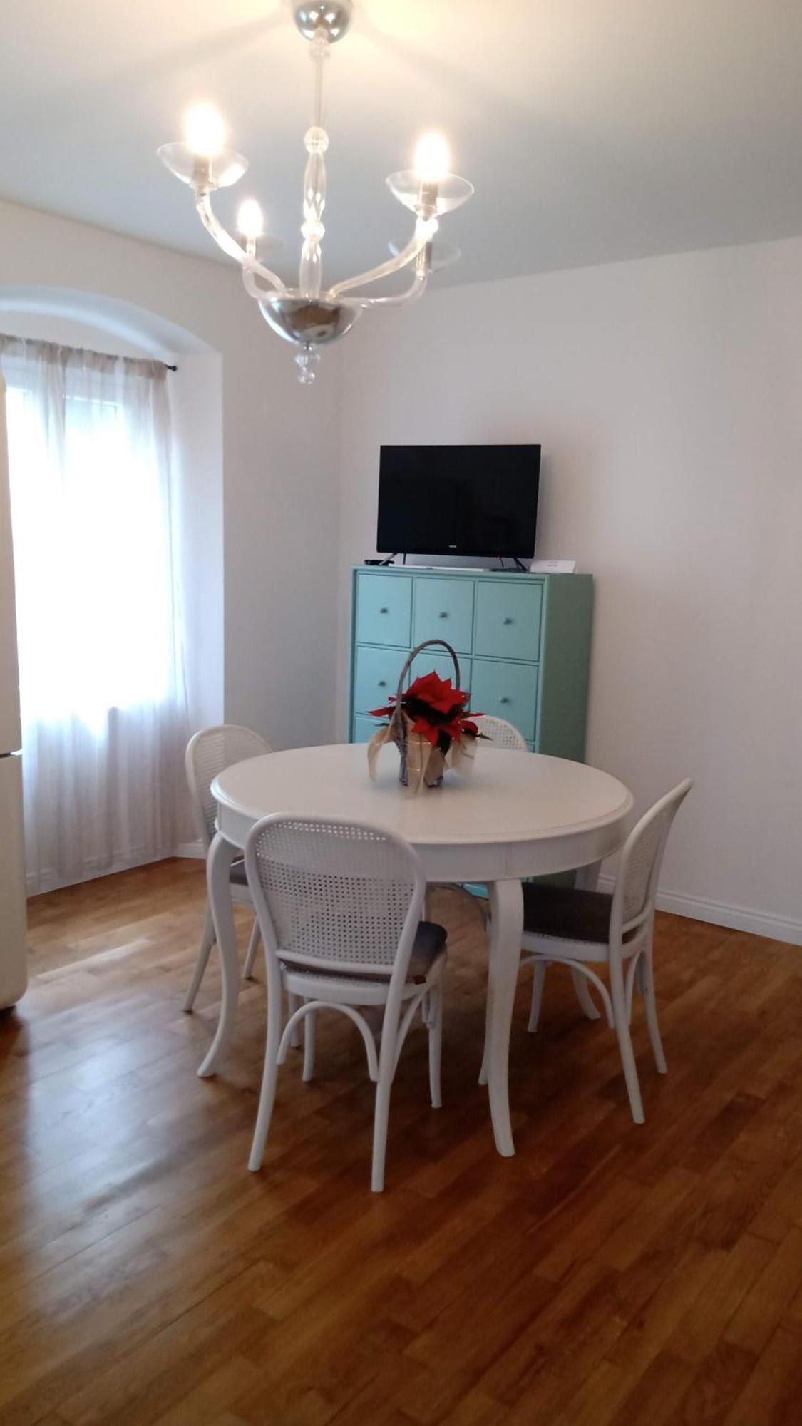 Casa Renova, Intero Appartamento, 2 Camere, Max 4 Ospiti, Trieste Zona Storica Bagian luar foto