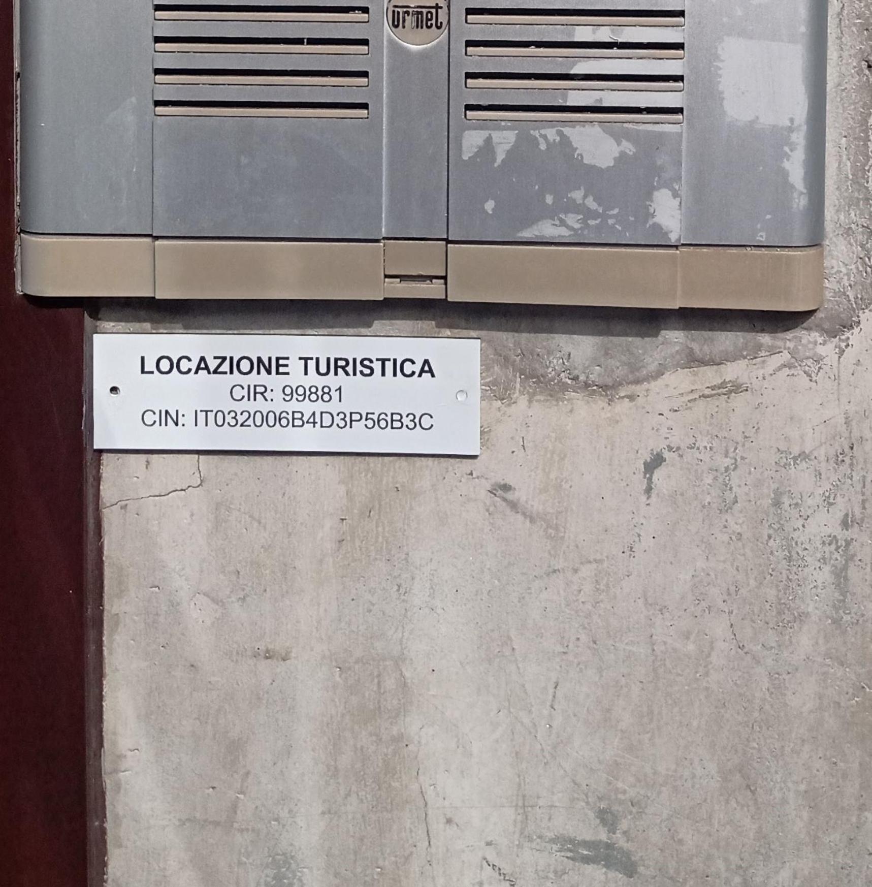 Casa Renova, Intero Appartamento, 2 Camere, Max 4 Ospiti, Trieste Zona Storica Bagian luar foto